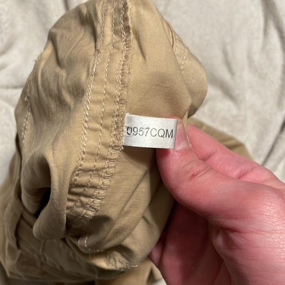 Harold’s khaki “Alex” capris - Picture 5 of 7